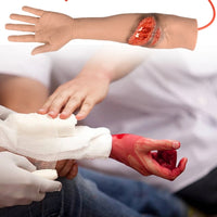 Modelo de brazo con herida de laceración  herida de brazo para  emergencias