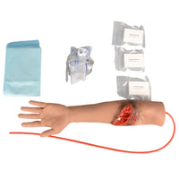 Modelo de brazo con herida de laceración  herida de brazo para  emergencias